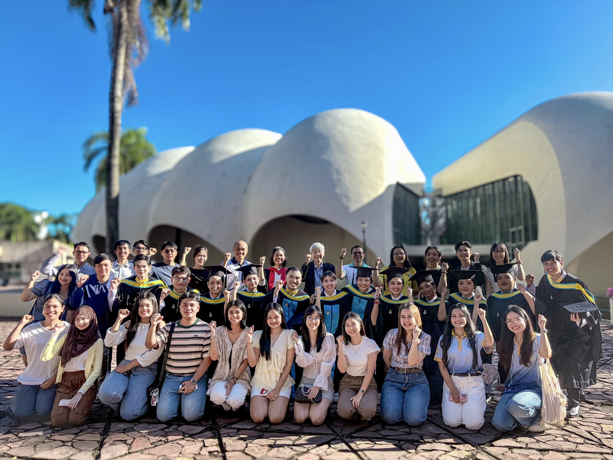 551389932_1188498013323248_2396967504782447370_n